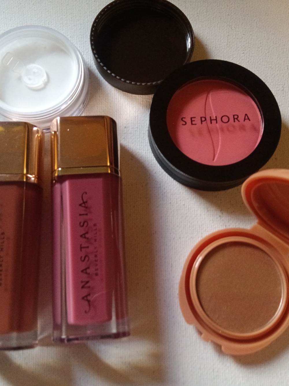 Makeup Bundle - Picture 3 of 7